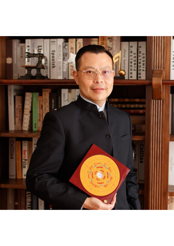 人生命盤 (一生運勢、事業姻緣、性格強項) 。增運建議：顏色、號碼、住宅公司地區、合作夥伴等等。 